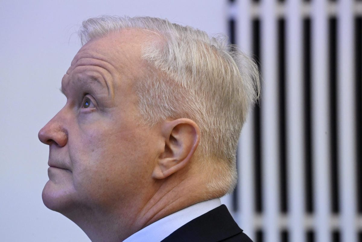 Olli Rehn kelpaisi presidentiksi myös muille kuin keskustaa kannattaville. Ilta-Sanomien kysely nostaa hänet ykkössuosikiksi yhdessä vihreiden Pekka Haaviston kanssa.