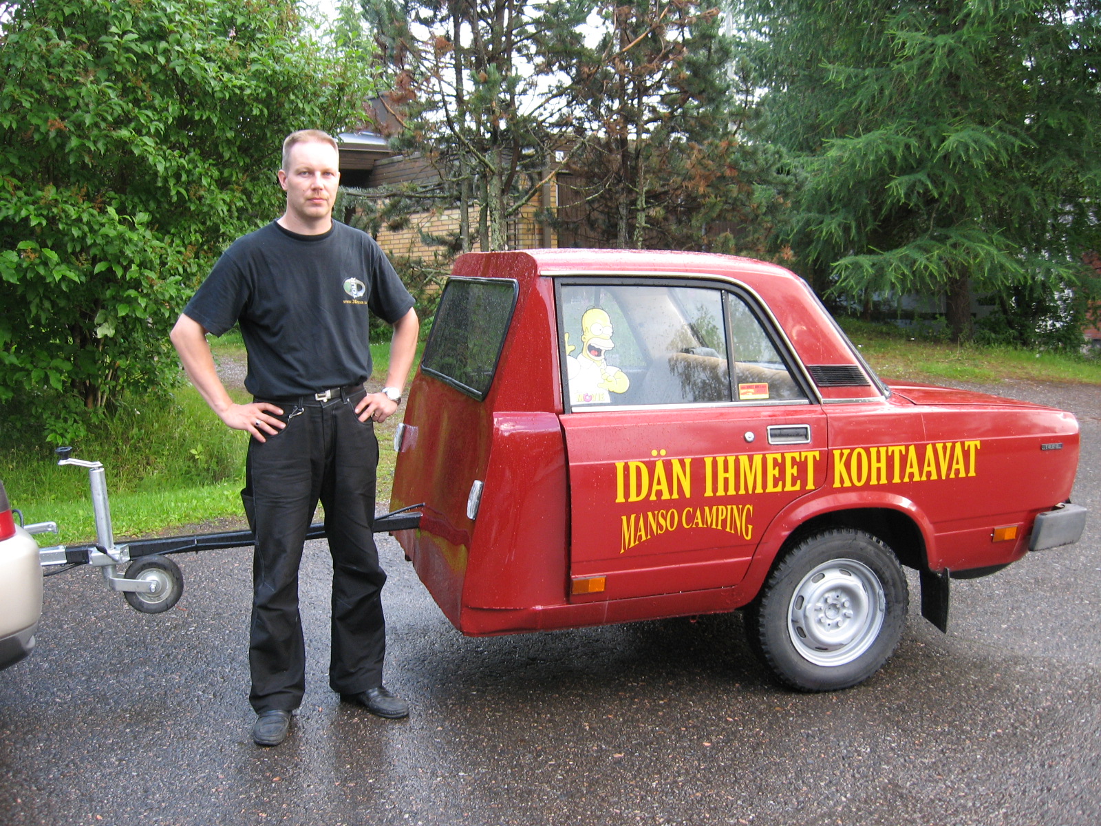 Tällä kuplavolkkarilla, vuosimallia 1966, menin vuonna 1968 isäni mukana tehtaalle töihin. 46 vuoden työuran jälkeen oli sama auto allani, kun ajoin tehtaalta kotiini tuoreena eläkeläisenä.