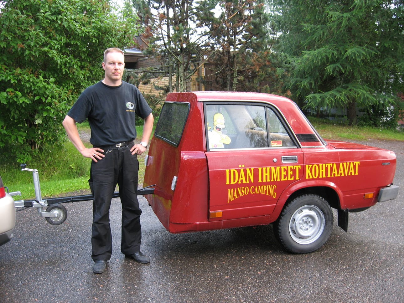 Tällä kuplavolkkarilla, vuosimallia 1966, menin vuonna 1968 isäni mukana tehtaalle töihin. 46 vuoden työuran jälkeen oli sama auto allani, kun ajoin tehtaalta kotiini tuoreena eläkeläisenä.