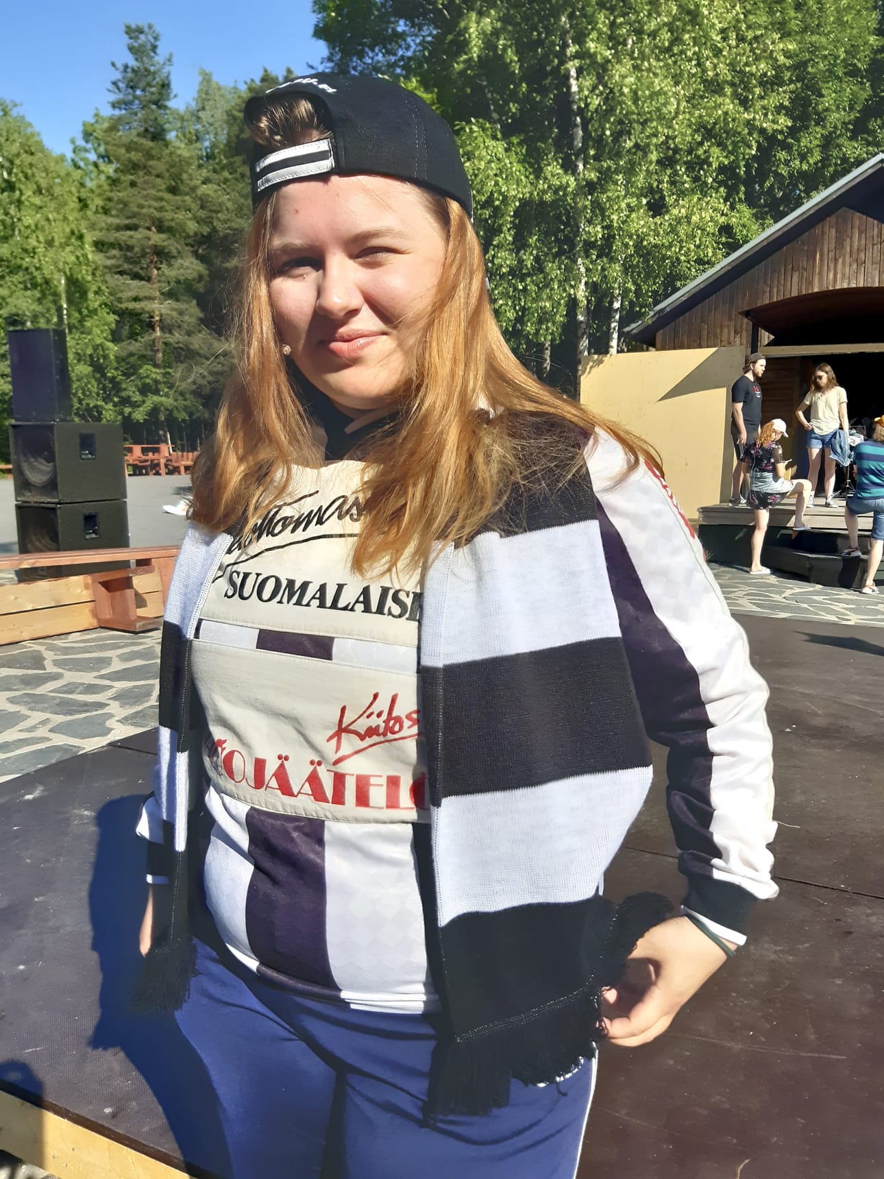 Roolihahmoa nimeltä Vepsu näyttelee Ida Metsäranta. Rooliasuun kuuluu mm. alkuperäinen VPS:n pelipaita 80-luvulta.