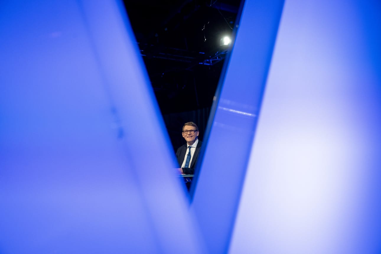 Muun muassa keskustapoliitikko Matti Vanhanen on isännöinyt omaa keskusteluohjelmaansa Alfa Tv:ssä. Arkistokuva.