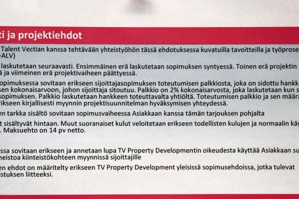 Oheinen otos on konsulttiyhtiö Talent Vectian materiaalista 11.12.2018, otsikolla Etelä-Pohjanmaan pohjoisen alueen hyvinvointikeskuksen rakentaminen, rakennusprojektin käynnistyksen tuki ja kohteen myynti sijoittajalle. Konsulttien asiakkaalle eli Kauhavan kaupungille esittämä kahden prosentin lisäpalkkio ei mennyt päätöksenteossa läpi eikä jäänyt voimaan.