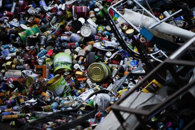 Metalliromua kerätään Soinissa entiseen tapaan, samoin lannoitesäkkejä. ARKISTOKUVA