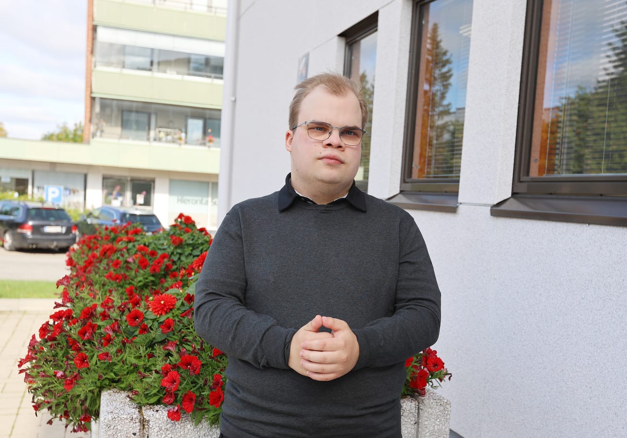 Palkkatuki on mahdollistanut työllistymisen muun muassa keminmaalaiselle Konsta Siurumaalle. Työsuhde alkoi maataloustavarakauppa Hankkijalla viime syksynä.