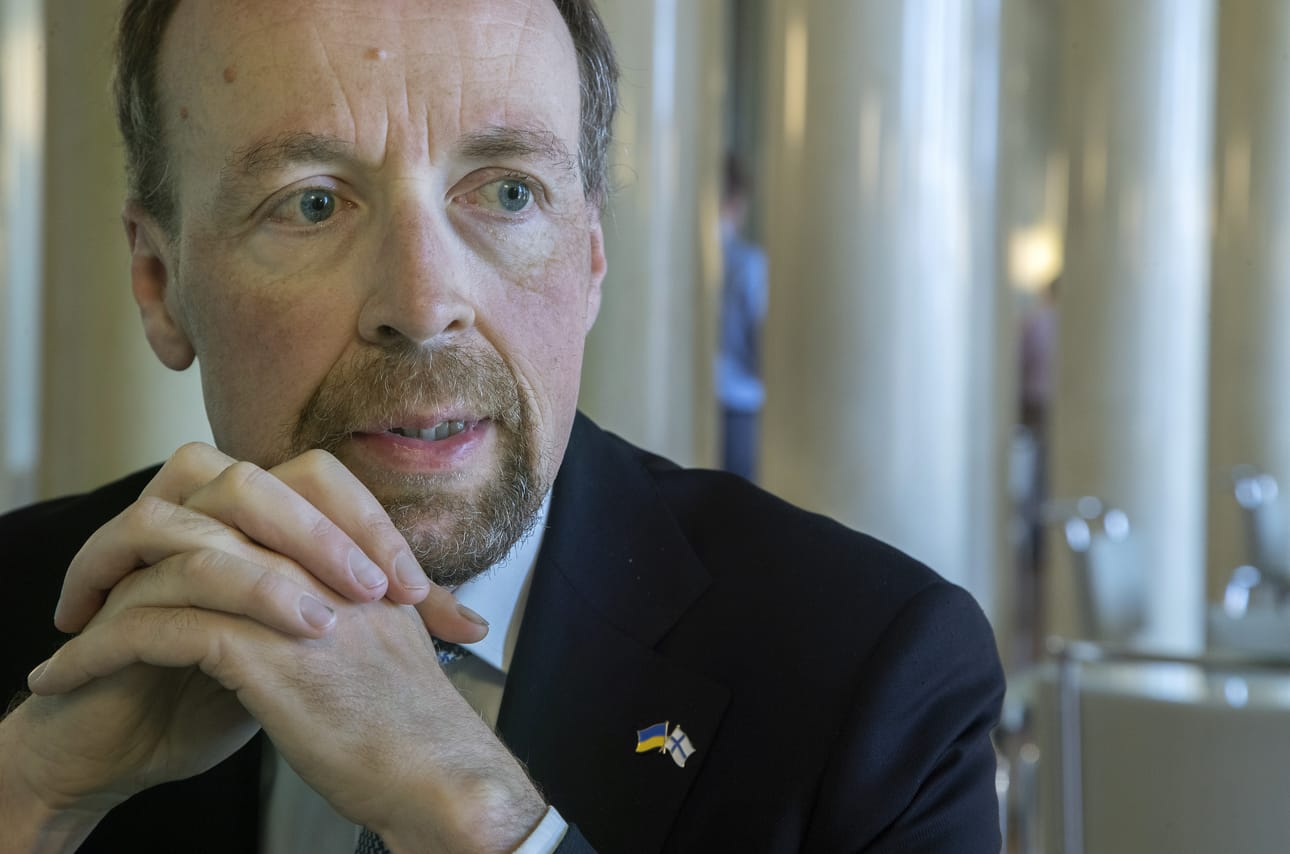 Eduskunnan puhemies Jussi Halla-aho ilmoitti olevansa käytettävissä perussuomalaisten presidenttiehdokkaaksi. Presidentinvaalien ensimmäinen kierros järjestetään sunnuntaina 28. tammikuuta 2024.