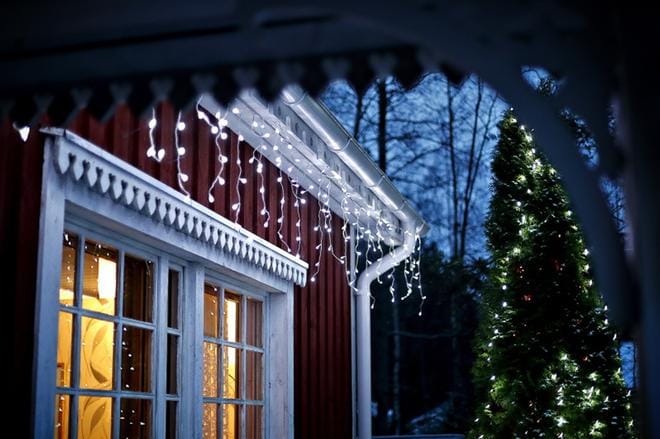 Voit laittaa kuvan pihan jouluvalaistuksesta, kodin joulukoristelusta tai vaikkapa yksityiskohdan jouluaskarteluista. Arkistokuva: Tomi Kosonen