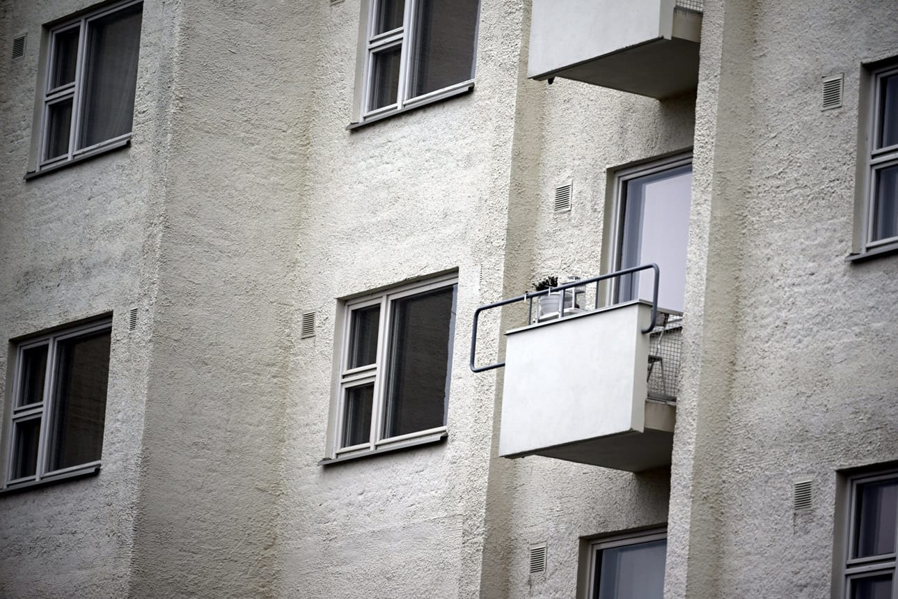 Vanhojen osakeasuntojen hinnat luisuivat helmikuussa. LEHTIKUVA / Antti Aimo-Koivisto