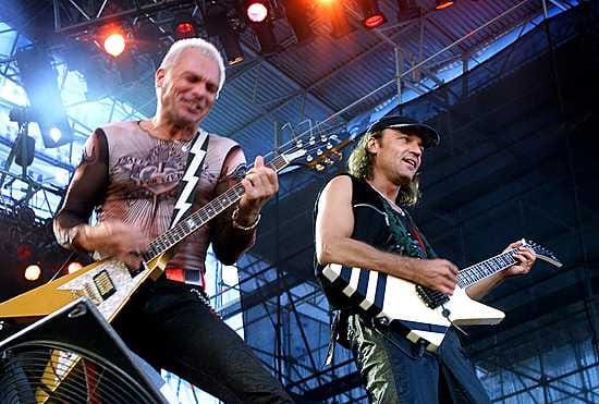 Scorpions esiintyi Oulussa heinäkuussa vuonna 1998.