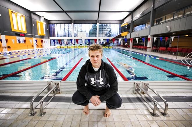 Alex Lydman tähtää uinnissa korkealle. Hän haluaa tulevaisuudessa edustaa Suomea olympialaisissa ja uida niissä myös mitalin. Tällä hetkellä ykkösmatka on 400 metrin vapaauinti. KUVAT: KRISTA LUOMA