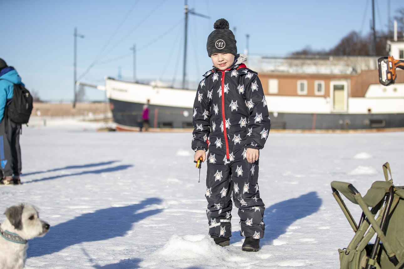 Miron, 8, kalastusasenne oli päättäväinen.
