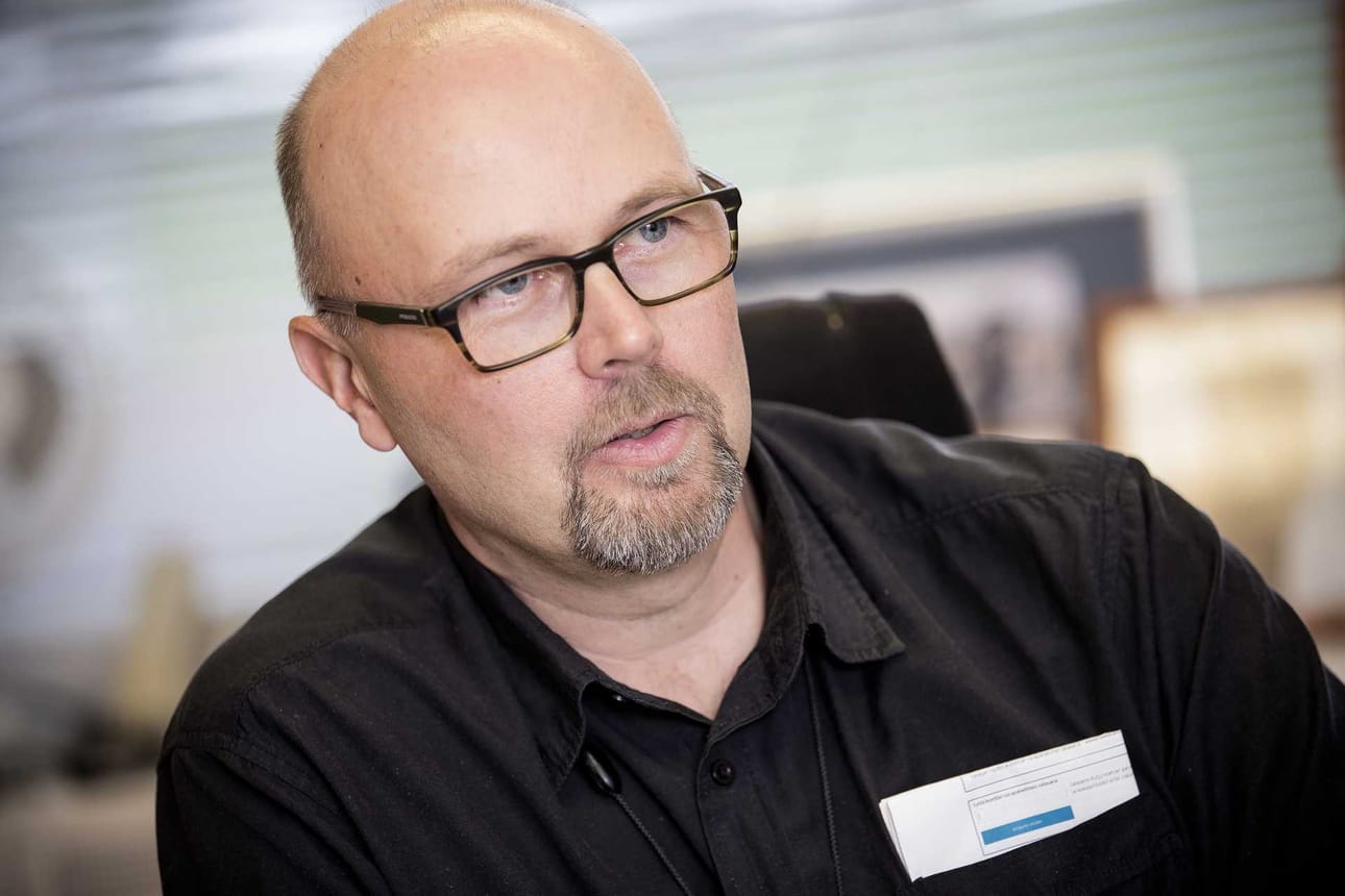Raahen lukion rehtori Heikki Peltoniemi kertoo sähköisten ylioppilaskokeiden sujuneen ilman ongelmia. Tekniikka on toiminut hyvin.