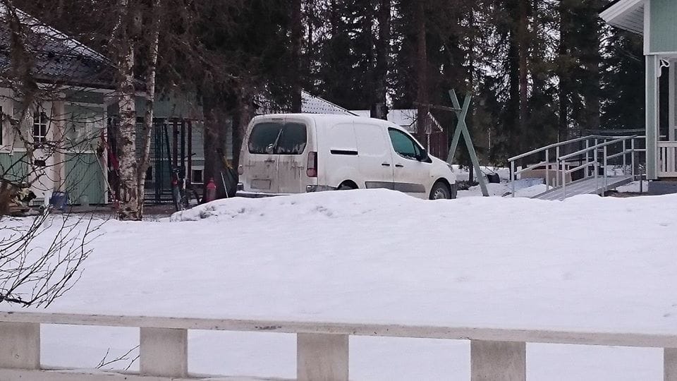 ...tänä aamuna ei kirmattu, vastasi kuvallaan Anu Karjalainen.