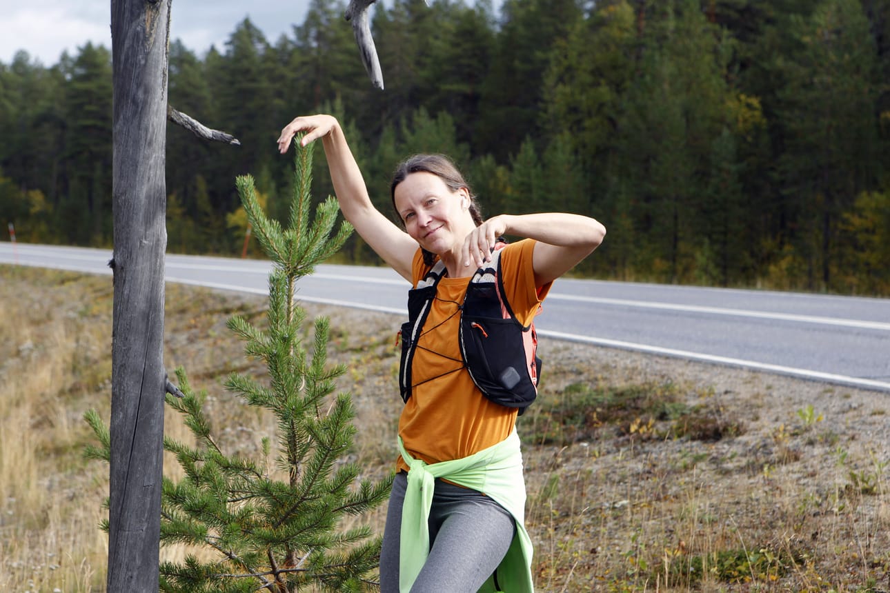 Suomi näyttämönä -teos juhlistaa samalla Sanna Henton 30-vuotista uraa tanssitaiteilijana.