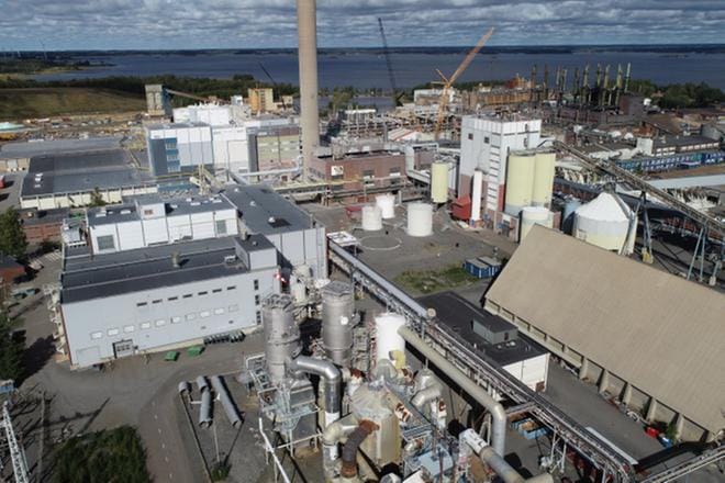Nykyisin Venatorin omistamalla pigmenttitehtaalla on Meri-Porissa pitkät perinteet. Vuorikemia aloitti pigmentin toimitukset elokuussa 1961. Suuri osa tuotannosta on mennyt vientiin.