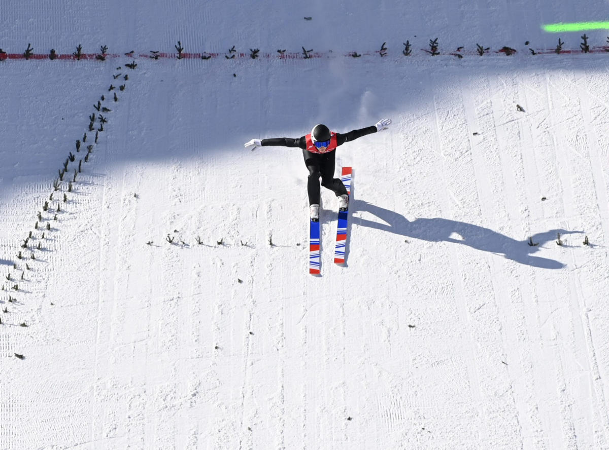 Aalto löysi olympiahyppyrissä vahvan vireen, yllätti mäkikarsinnan kahdeksannella sijallaan