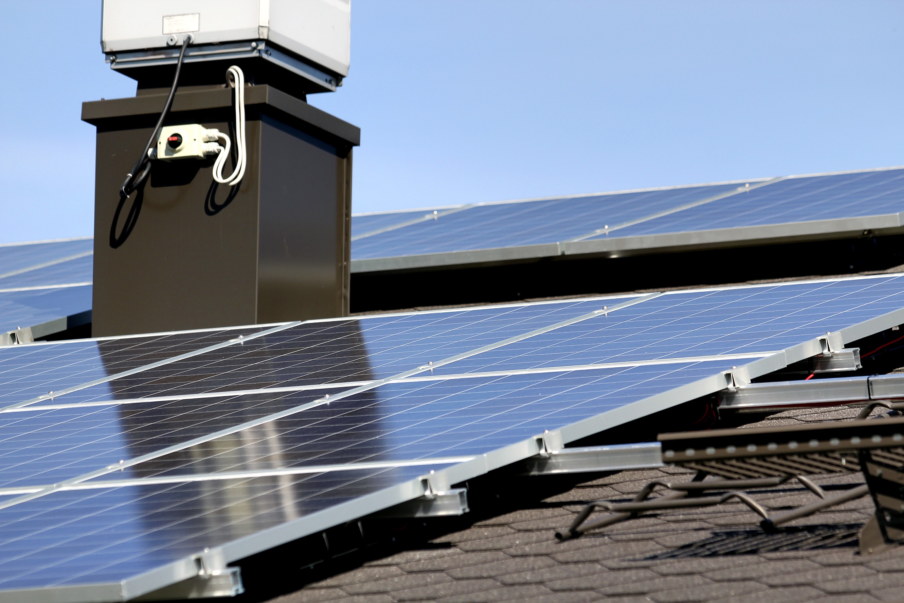 Jos olet tilaamassa aurinkopaneelia EU:n ulkopuolelta, tee ensin taric- eli tullinimikekysely, peritäänkö paneelista polkumyynti- tai tasoitustullia.
