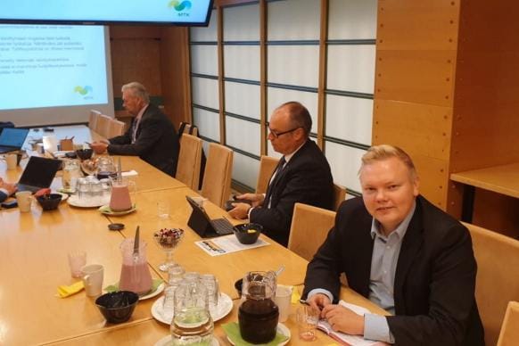 Antti Kurvisen eduskuntatyön syysistuntokausi käynnistyi tänään keskiviikkona MTK:n kansanedustajille pitämällä aamuinfolla.