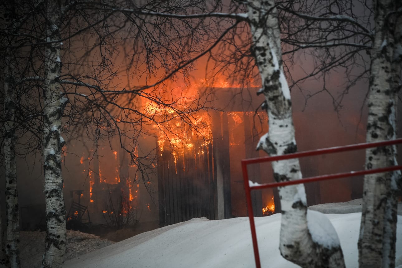 Rivitalo tuhoutui palossa asuinkelvottomaksi.
