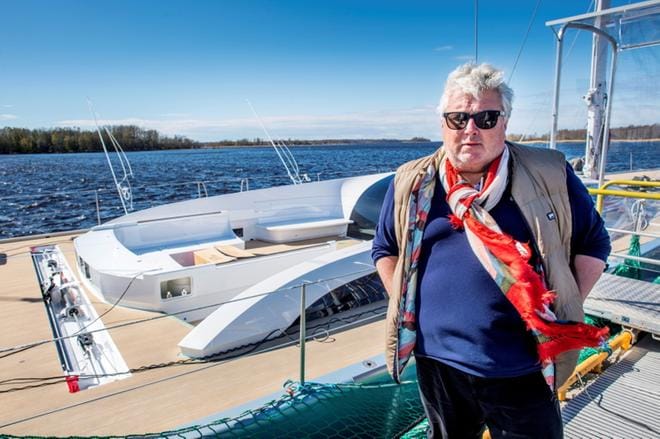Baltic Yachtsilla järjestettyyn laiturijuhlaan saapui yllätysvieras, kun yhtiön saksalainen omistaja Hans Georg Näder kunnioitti tilaisuutta läsnäolollaan. KUVA: MARKKU JOKELA