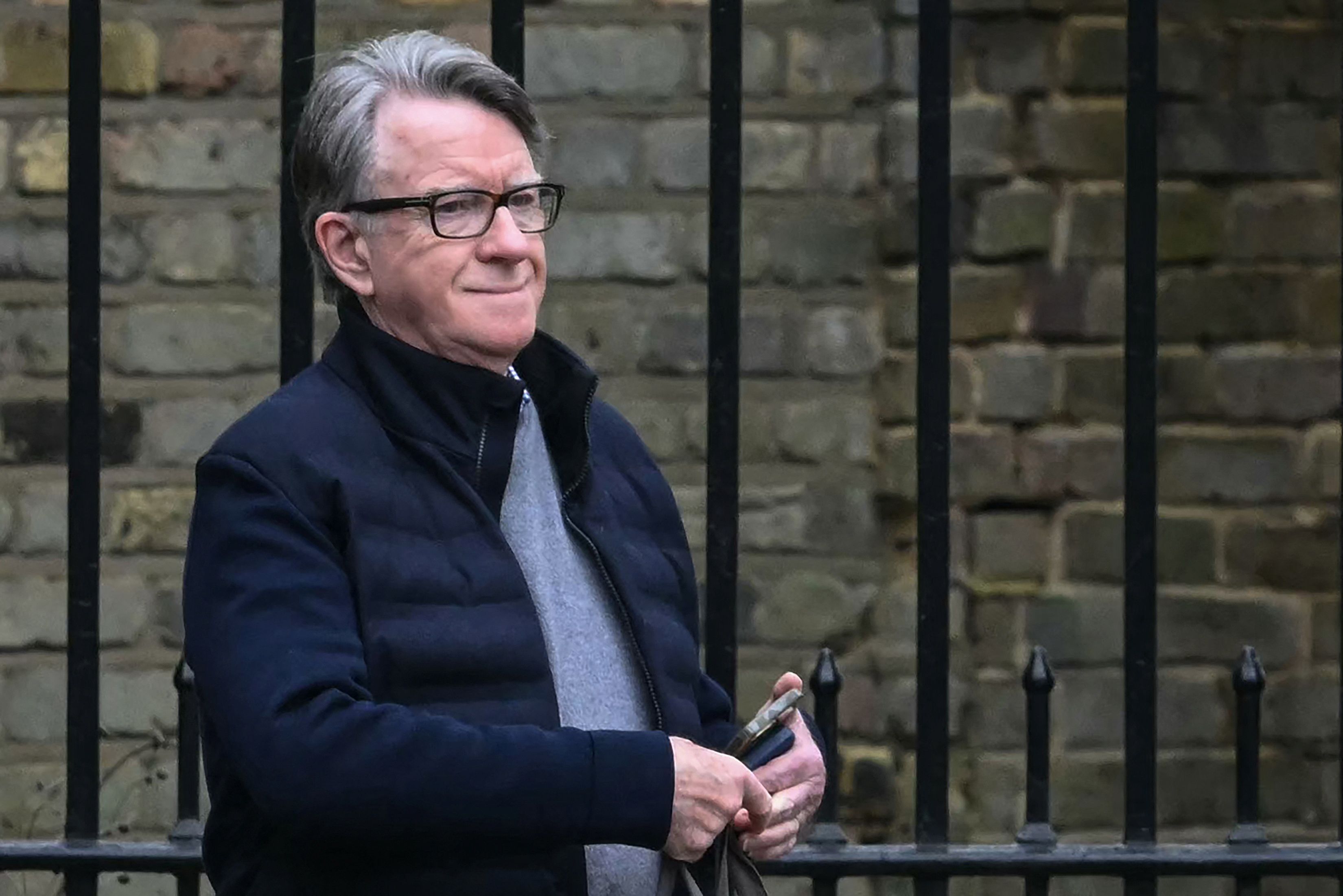 Epstein-skandaalissa ryvettynyt ex-brittiministeri pidätettiin