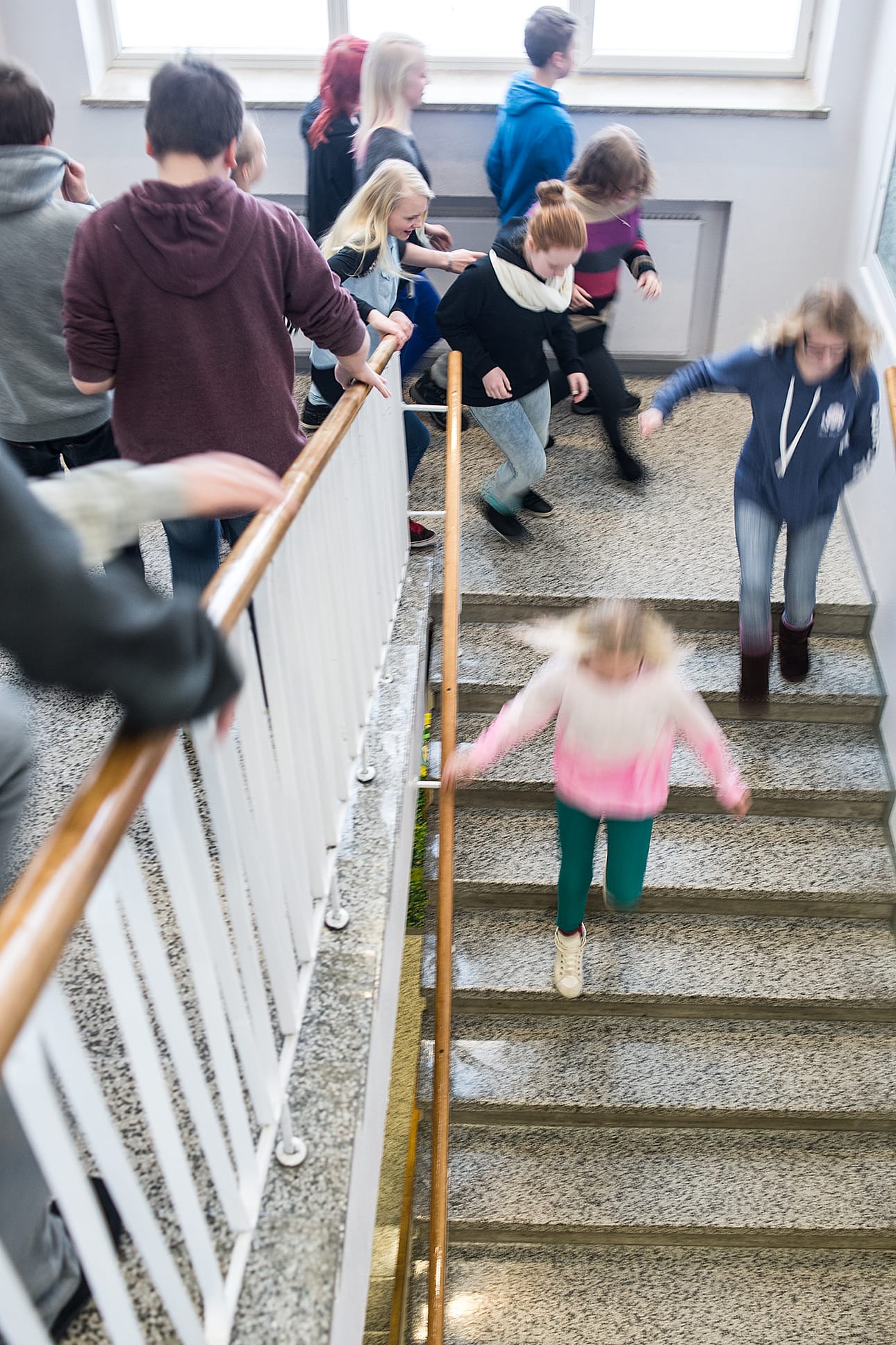 Nilon koululla suoritettiin syyslukukauden aikana kaksi poistumisharjoiusta. Oppilaat ohjataan ulos lähimmästä portaikosta ja ovesta.