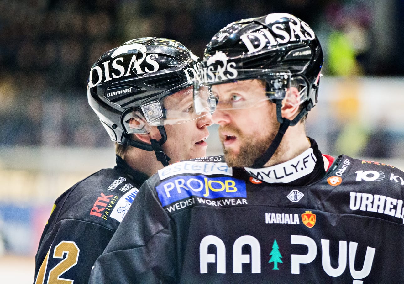 Ivan Huml (edessä) jatkaa uraansa kotimaassaan. Esa Pirnes (takana) puolestaan päätti lopettaa kokonaan.