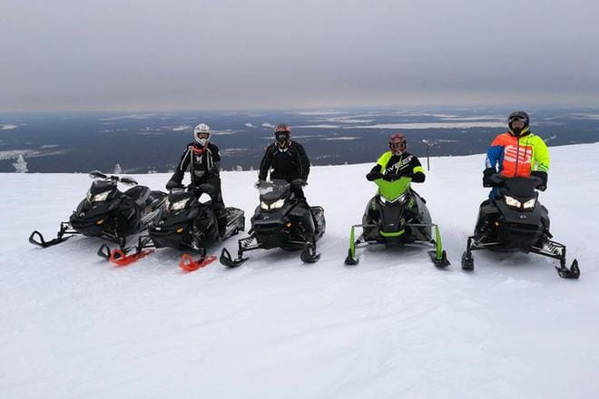 Neljän päivän ja 1 250 kilometrin reissu takana: Janne Keskitalo (oik.), Lauri Yli-Mannila, Tino Piipponen ja Jukka Mäki. KUVA: JONI MÄKI