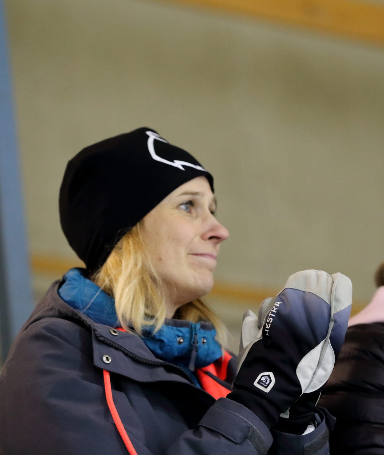 Marika Ruokanen jännitti katsomossa Napapiirin Panttereiden otteluita.