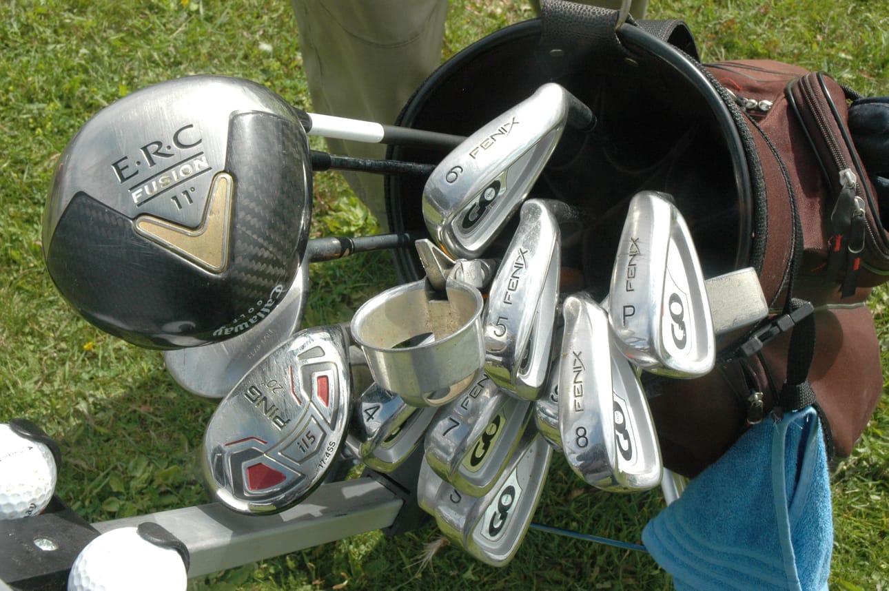 Avauslyönti Petäjäkankaan golf-kentällä viuhahtaa aikaisintaan keväällä 2013.