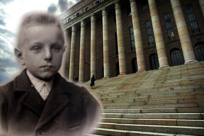 J.S. Sirén valitsi kuvataiteen sijasta arkkitehtuurin, sillä se takasi varman toimeentulon. Kuvassa ovat aikansa tulevaisuuden arkkitehtitoivot, J.S. Sirén Polyteekin-kurssitovereidensa kanssa. Vasemmalla Erik Bryggman, Sirén keskellä, sitten Elna Kiljander, Einar Juvelius ja Haakon Lindén. KUVA: AALTO-YLIOPISTO, RAAMI