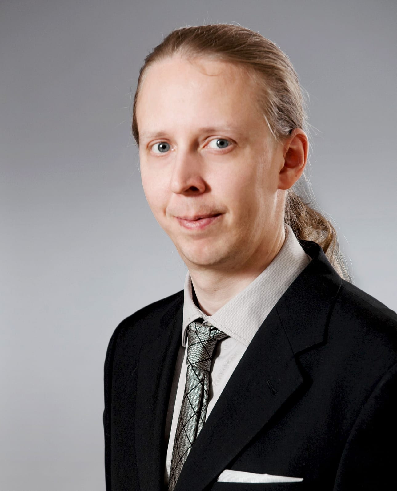 Tutkija Teemu Rantasen mukaan ei ole selvää, mikä tarkalleen olisi EU:n rooli tilanteessa, jossa jokin jäsenmaa aktivoisi avunantolausekkeen.