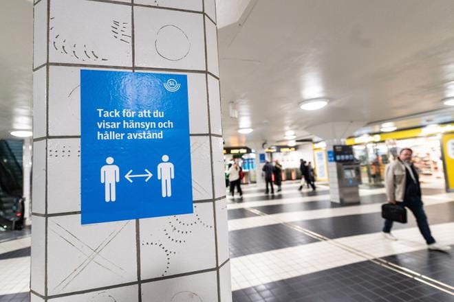 Tukholmassa koronatilanne on johtamassa vakavaan hoitajapulaan ja tehohoitopaikkojen loppumiseen. KUVA: Amir Nabizadeh/ EPA