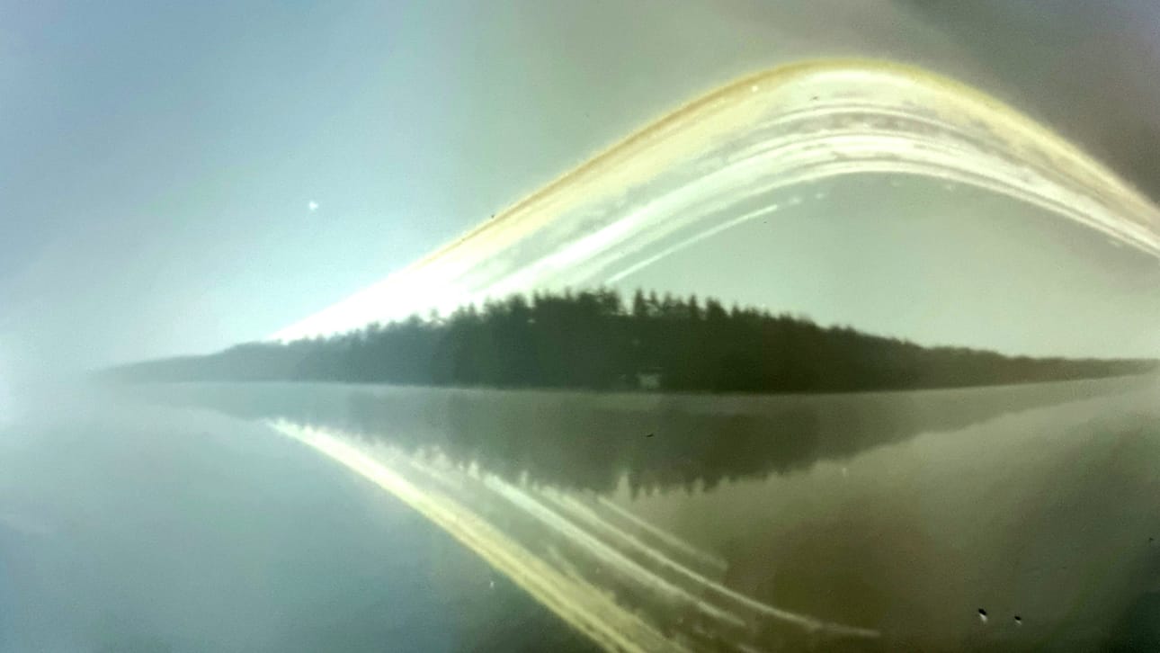 Järvikuvaa otettaessa purkkikamera ajautui myös veden alle.