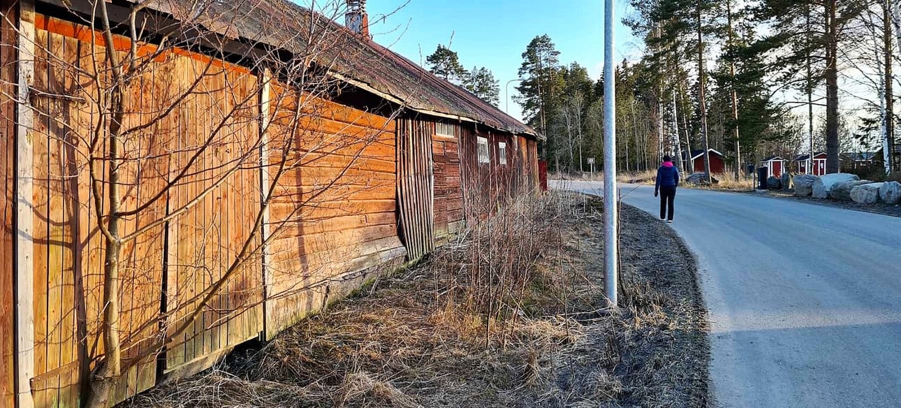 Valitus koskee jaoston poikkeuslupapäätöstä piharakennuksen purkamisesta Antilantien varrella.