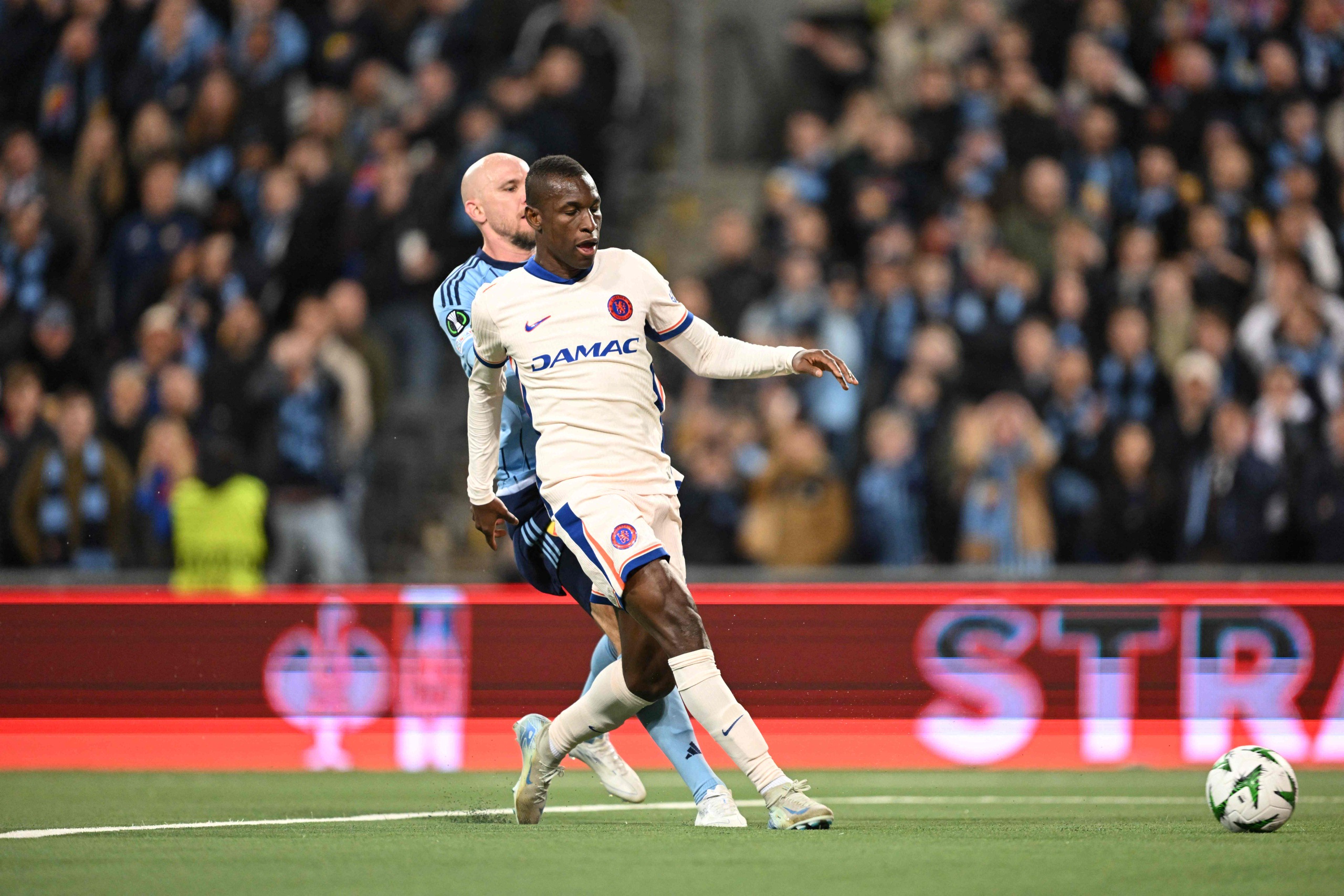Honkavaaran luotsaama Djurgården hävisi englantilaisjätti Chelsealle