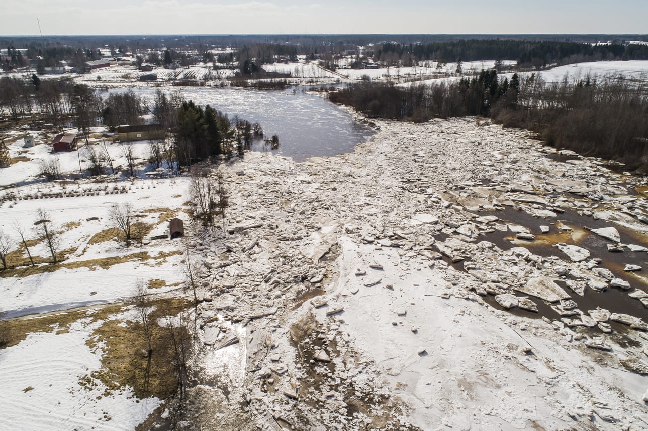 Kittipuhdossa on pitkä jääpato.
