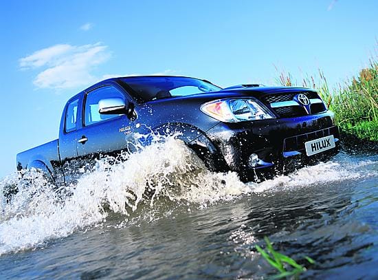 Pick up-avolavapakujen, kuten tämän Toyota Hiluxin lavaa ei jatkossa tarvitse pidentää Suomen kansallisten määräysten vuoksi 10 sentillä, jotta ne saisivat pakettiauton verokohtelun.