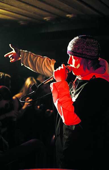 "Ei meikä ole sovinisti, meikä rakastaa naisia niin paljon", Sodankylän Stepa kuittaa päinvastaiset arvelut.