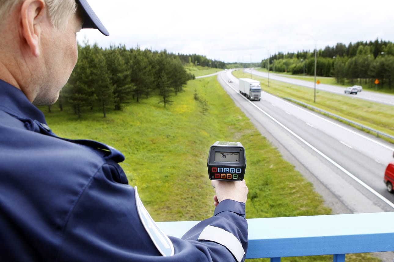 Liikkuva poliisi on tehostanut valvontaa Pohjantiellä.