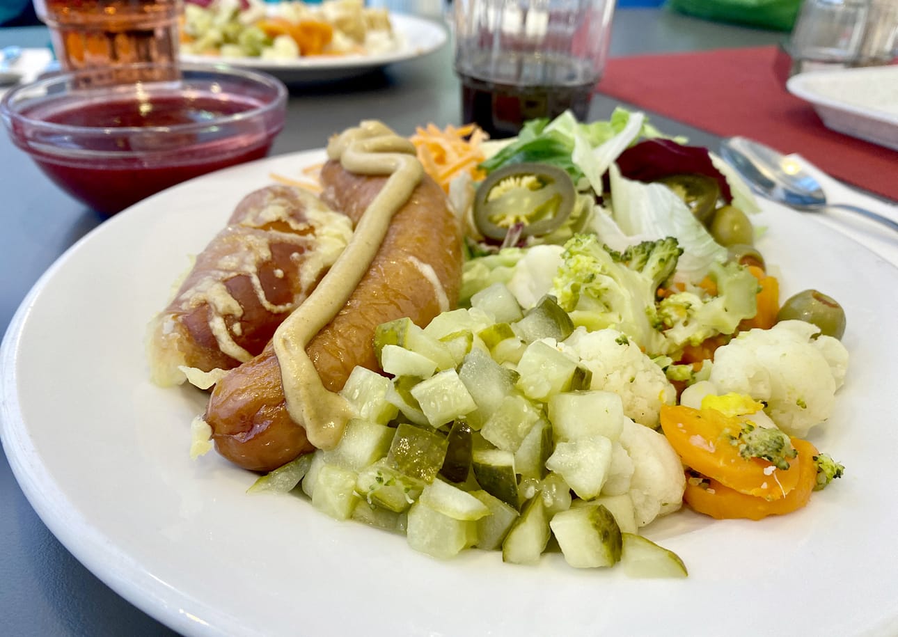 Uunimakkara lisukkeineen on Kirsikan hittituote.