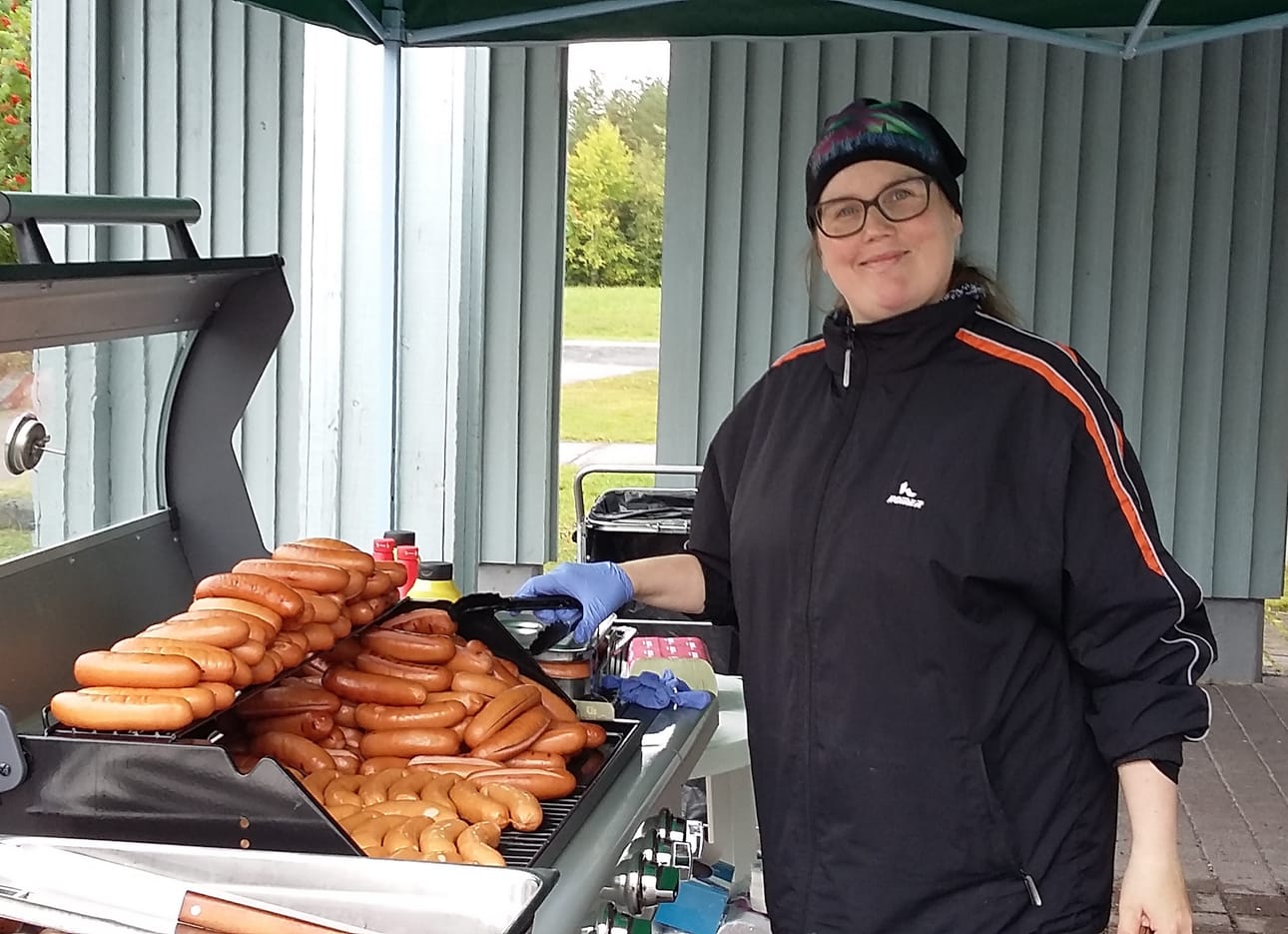 Grilli on lastattu makkaroilla, mitä saisi olla?