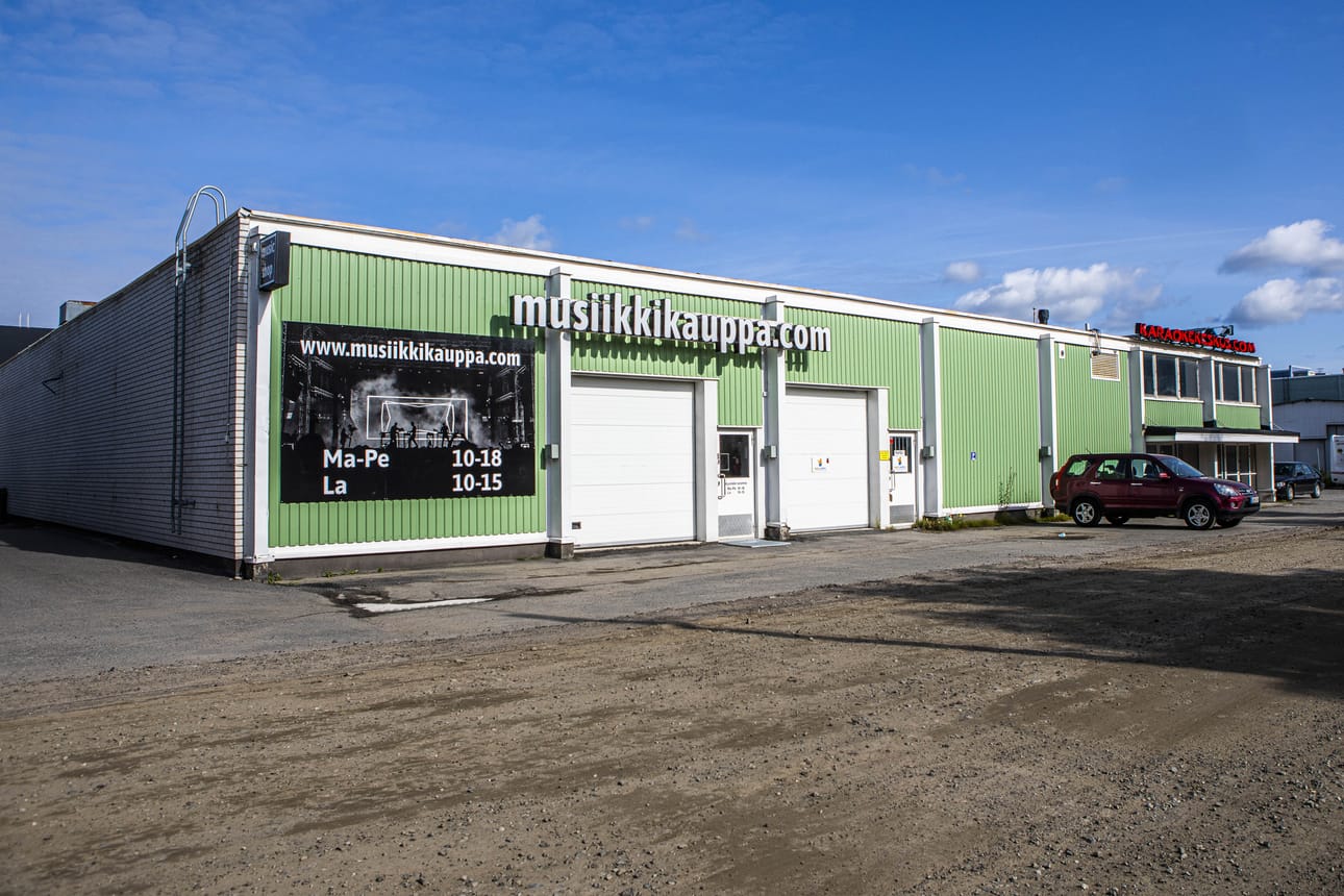 Musiikkikauppa.com avaa ovet Aittatielle samaan pihaan Karaokekeskus.comin kanssa. Rovaniemeläinen yrittäjä Marko Tervaniemi omistaa molemmat yritykset.