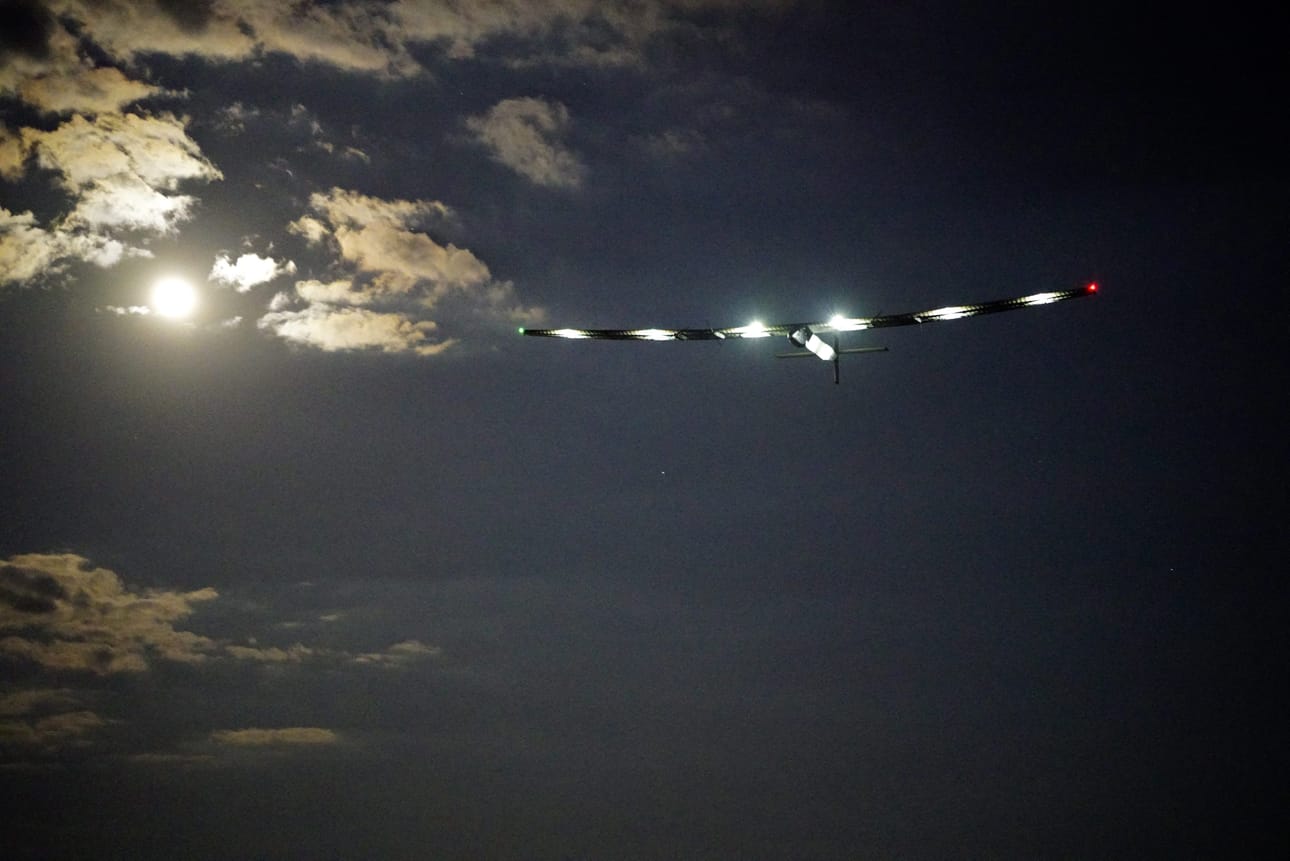 Aurinkolentokone Solar Impulsella on vielä jäljellä noin kolmannes maailmanympärysmatkastaan.