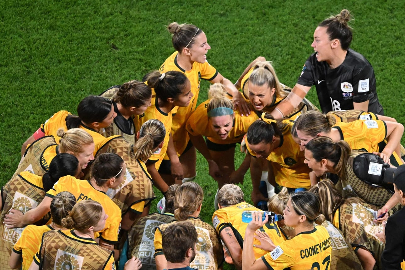 Australian naisten jalkapallomaajoukkueella on mahdollisuus saavuttaa kotikisoissaan ensimmäinen MM-mitalinsa. Australia kohtaa lauantaina pronssiottelussa Ruotsin. LEHTIKUVA/AFP