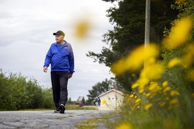 Vesa Mankinen joi 40 vuotta alkoholia lähes päivittäin. Nykyisin hän elää raitista ja liikunnantäyteistä elämää Vähässäkyrössä. KUVAT: JARNO PELLINEN