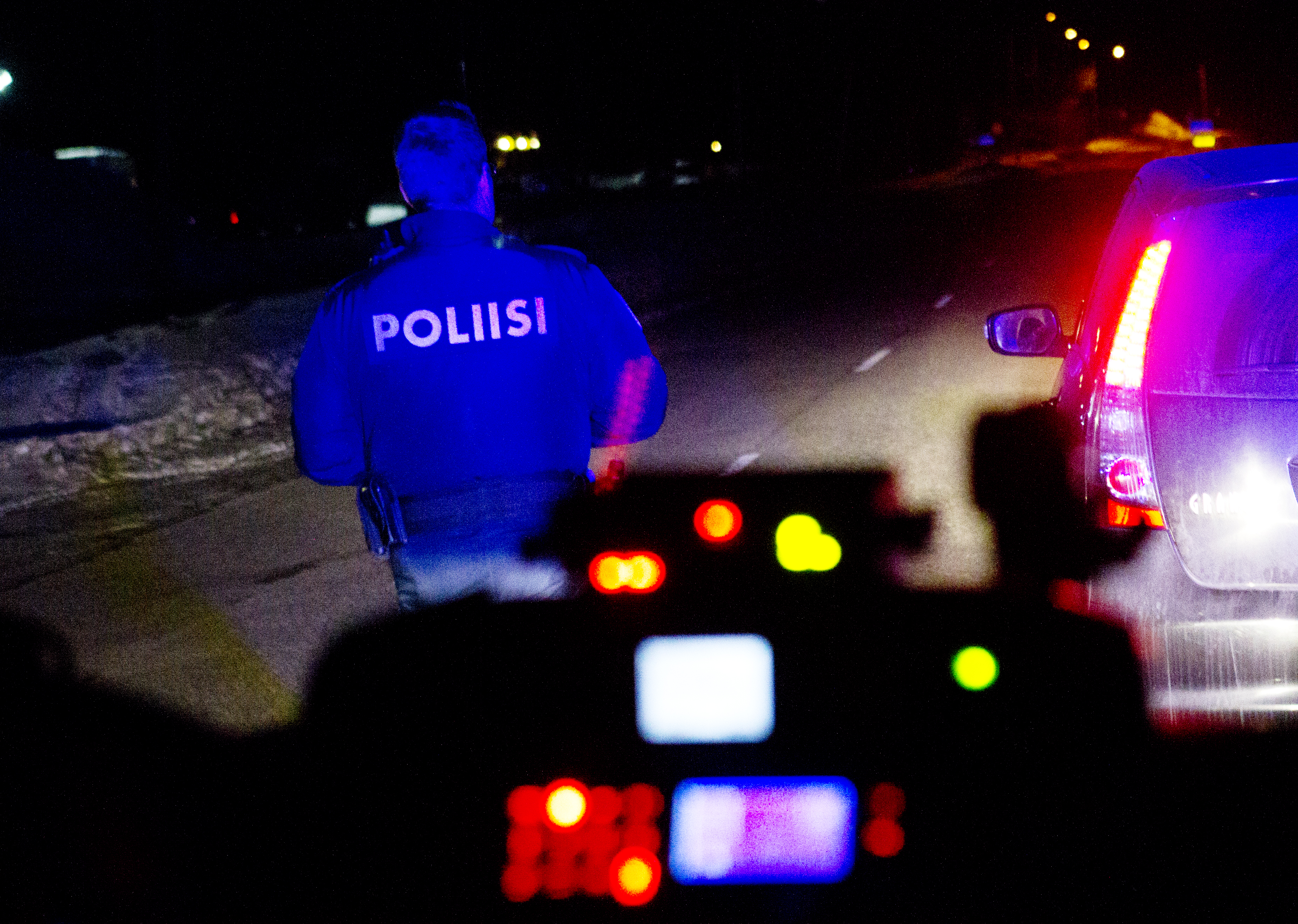 Poliisia paenneet autoilijat työllistivät Pohjanmaan poliisia – Seinäjoella pakomatka päättyi törmäyksiin poliisiautojen kanssa