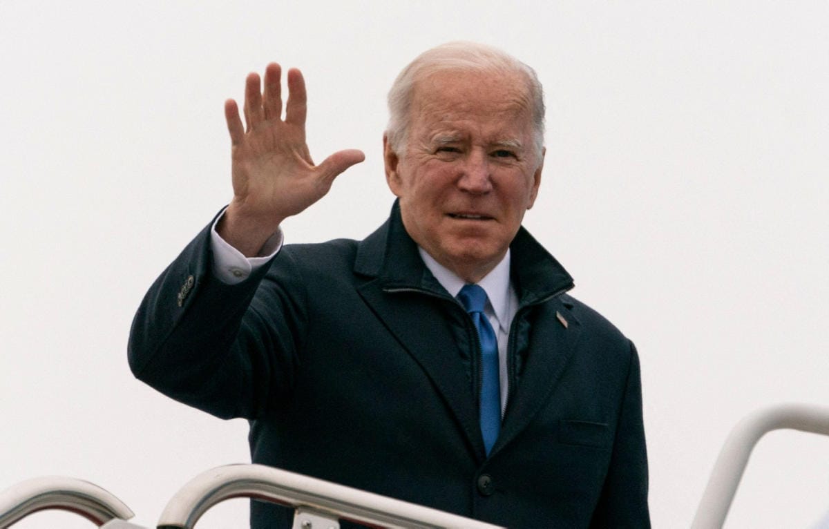 Venäjän hyökkäys Ukrainaan käynnistäisi Joe Bidenin mukaan Yhdysvaltain sotilaallisen läsnäolon vahvistamisen itäisen Euroopan Nato-liittolaisten maaperällä. LEHTIKUVA/AFP