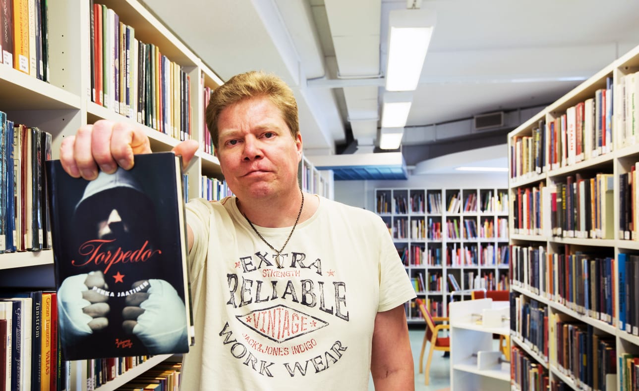 Veli-Matti Touru huomasi, että kirjallisuuspiireissä voisi olla enemmänkin miehiä mukana.