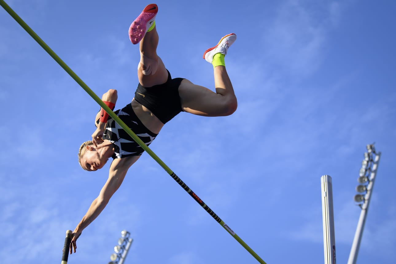 Anzhelika Sidorova taivutti 501.