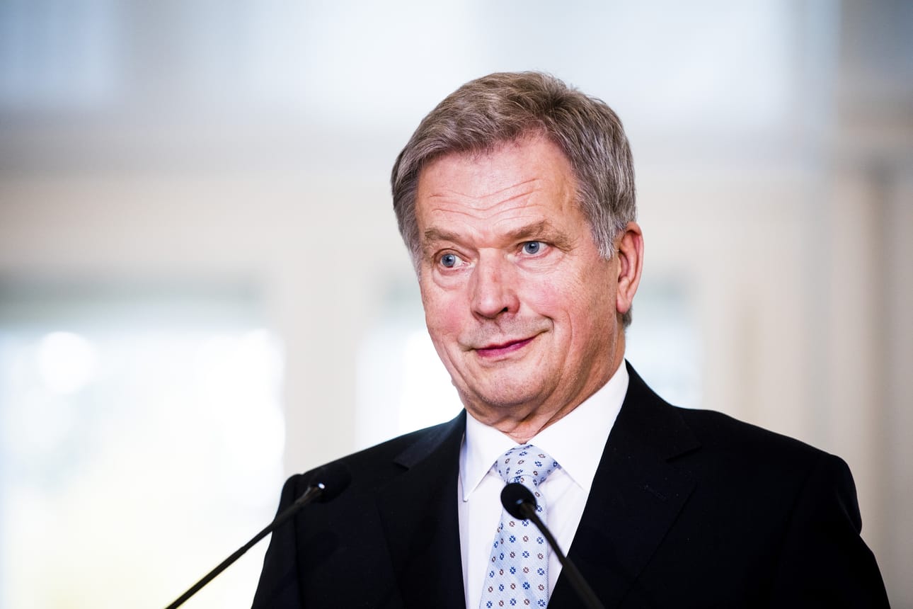 Tasavallan presidentti Sauli Niinistö saapuu toukokuussa Nivalaan. Arkistokuva.